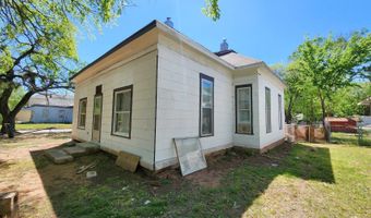 324 S Bluff Ave, Anthony, KS 67003