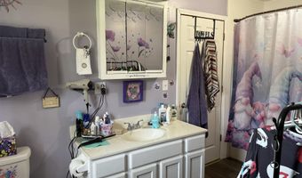 907 S Main St, Bicknell, IN 47512
