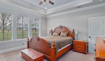 106 Pear Tree Ln, Benton, LA 71006