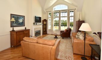 4 Lower Heatherwood, Cromwell, CT 06416