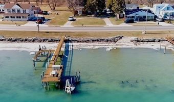 2567 St. Clair River Dr, Algonac, MI 48001