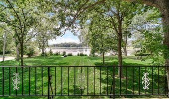 42034 N East Rd, Antioch, IL 60002