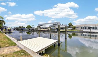 6305 COTTONWOOD Ln, Apollo Beach, FL 33572