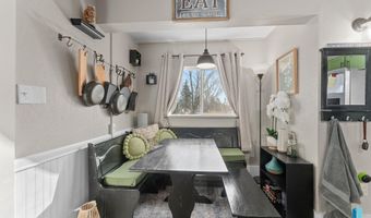 606 N 3rd St, Beresford, SD 57004