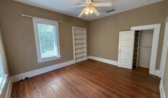 935 Elmwood St, Shreveport, LA 71104