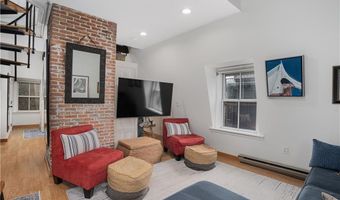 35 Pelham St Phe, Newport, RI 02840