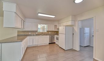 1347 Sherwood Forest Blvd, Baton Rouge, LA 70815