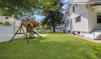110 Spofford Ave, Warwick, RI 02888