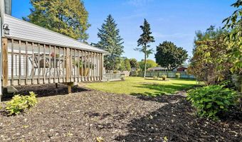 3313 S WEBSTER Ave, Allouez, WI 54301