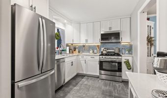 55 Robbins Ave, Amityville, NY 11701