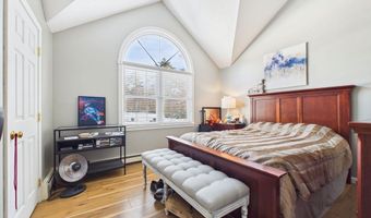 23 Elmwood Dr, Berkley, MA 02779