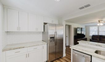 2531 HEBB Rd, Auburndale, FL 33823