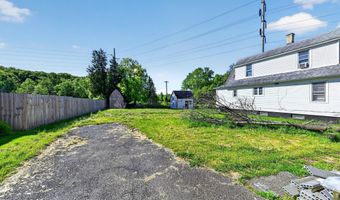 3 Young Ave, Amsterdam, NY 12010
