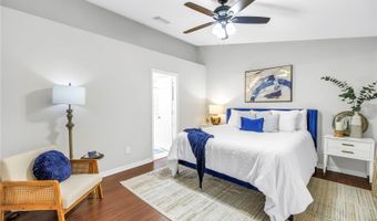 303 LAKEWAY Ln, Apollo Beach, FL 33572