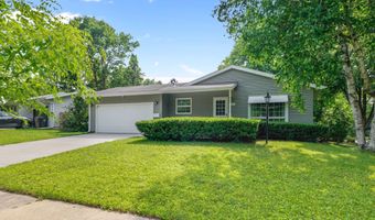 1602 Golden Oak Ln, Madison, WI 53711