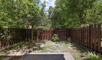 8350 GLASTONBURY Ct, Annandale, VA 22003