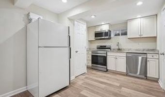 6713 RENITA Ln, Bethesda, MD 20817