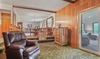 136 N Chillicothe Rd, Aurora, OH 44202