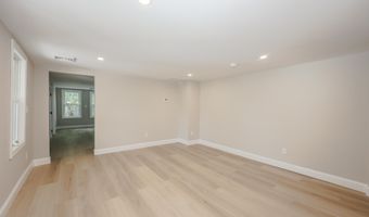 32 Raymond Rd, Auburn, NH 03032