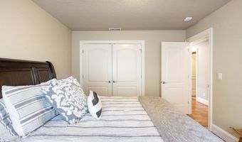 16909 SW MARCILE Ln, Beaverton, OR 97007