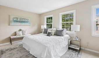 2610 WINDBREAK Dr, Alexandria, VA 22306