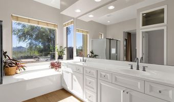 2933 W Owens Way, Anthem, AZ 85086