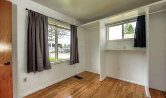 128 S Mountain Ave, Ashland, OR 97520