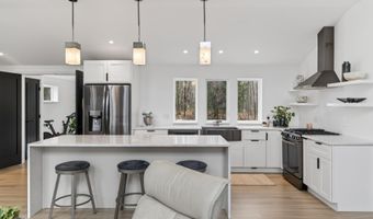 672 Danville Corner Rd, Auburn, ME 04210
