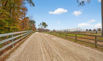 52 Hill Rd, Allentown, NJ 08501