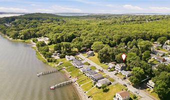11 King Philip Ave, Bristol, RI 02809
