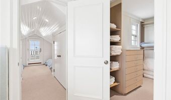 19 Defenders Row 19, Newport, RI 02840