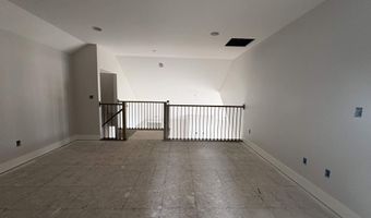 2220 Golfview Dr, Auburn, IN 46706