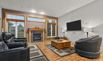 4013 E BENVALLEY Dr, Appleton, WI 54913