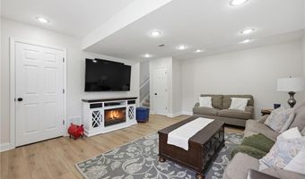 3021 N 157th St, Basehor, KS 66007