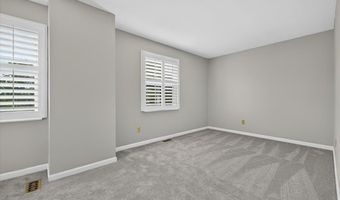 2427 Hidden Meadow Ln, Ballwin, MO 63021