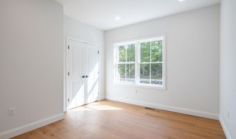 109 Vail Rd, Barnstead, NH 03225