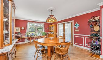 142 Cedar St, Amityville, NY 11701