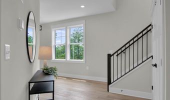 5617 23RD St N, Arlington, VA 22205