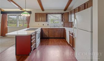 762 George Eggers Rd, Banner Elk, NC 28604