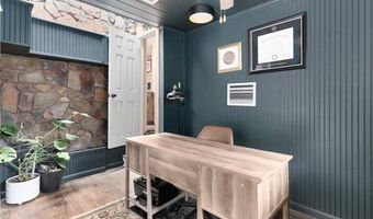37 Charles St, Barrington, RI 02806