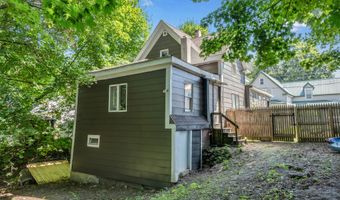 24 Center St, Augusta, ME 04330