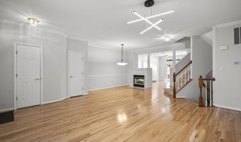 6631 THURLTON Dr, Alexandria, VA 22315