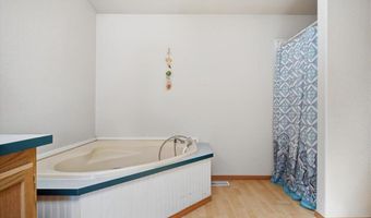 411 Birch Ct, Benton City, WA 99320