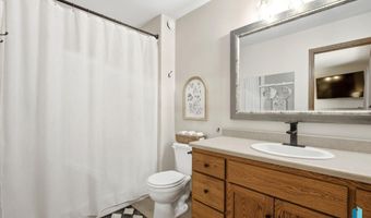 501 N Pasque Flower Trl, Brandon, SD 57005