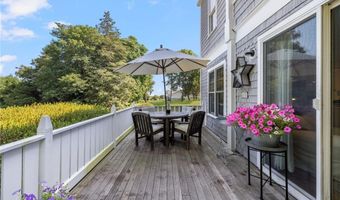 44 Bliss Mine Rd 10, Middletown, RI 02842