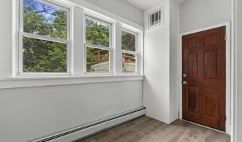 15 W 45TH St 1, Bayonne, NJ 07002