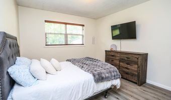 2119 SE 12th Ave, Aberdeen, SD 57401