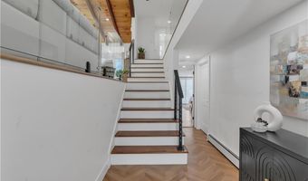 1067 Great Rd, Lincoln, RI 02865
