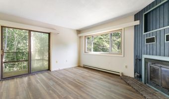 9 Evergreen Ln, Brattleboro, VT 05301