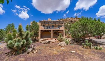 944 W Foothill Dr, Apple Valley, UT 84737